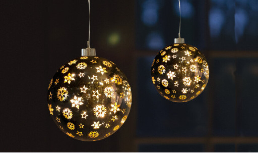 hengende julekuler med mønster