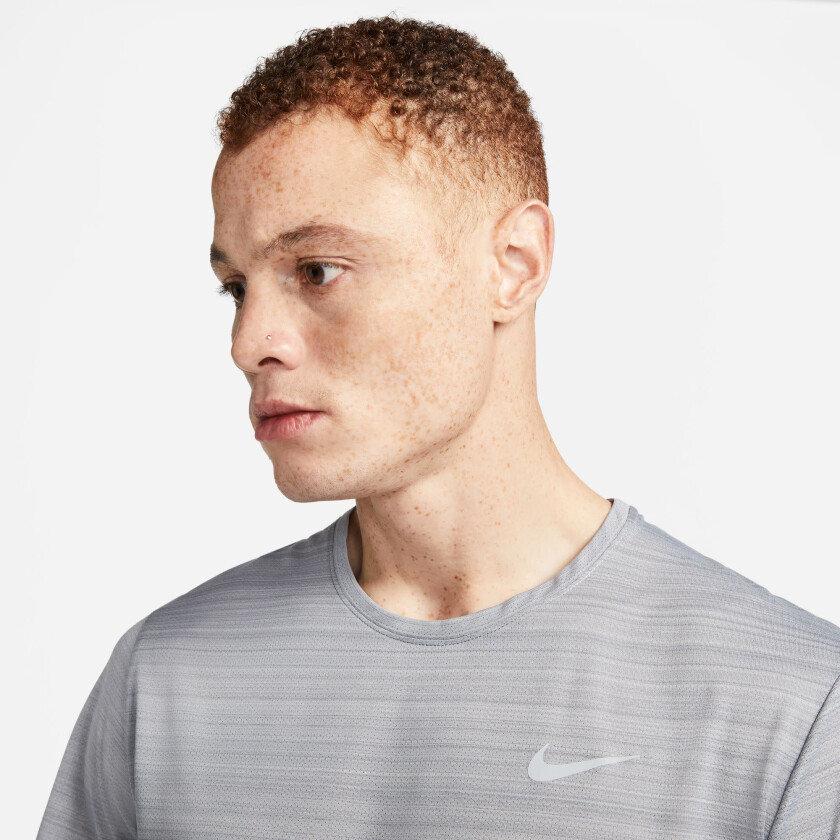 Dri-Fit Miler Breathe Ss T-Shirt Herre Smoke Grey XL