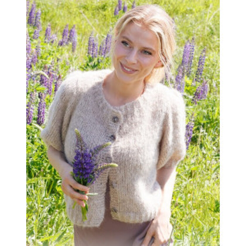 Bilde av Days to Remember Cardigan by DROPS Design - Cardigan Strikkeoppskrift  - XX-Large