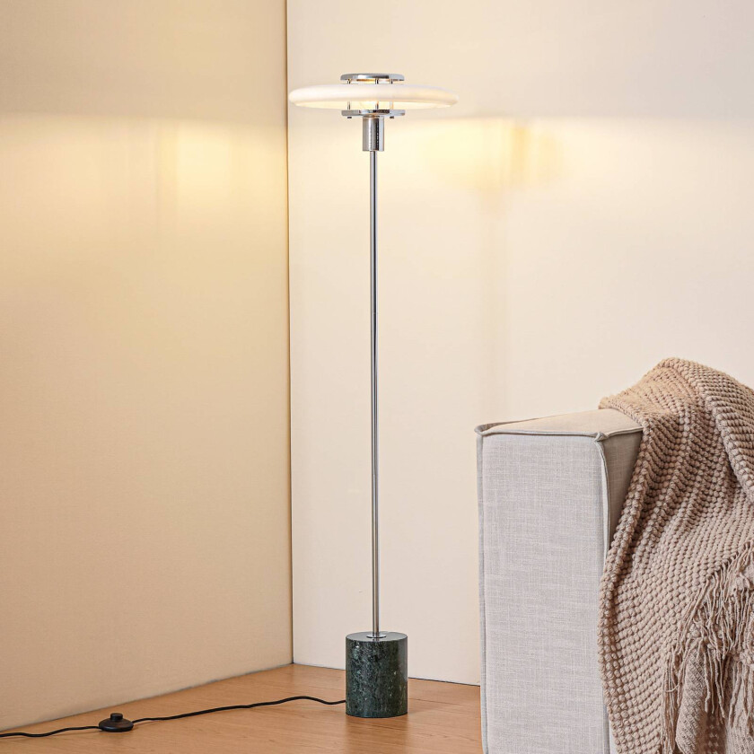 Lindby Gulvlampe Branford, 130 cm hvit/grønn, opalglas/marmor