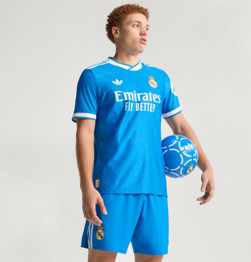 Bilde av Real Madrid Tredjedrakt 2025/26 Authentic - adidas, størrelse Large