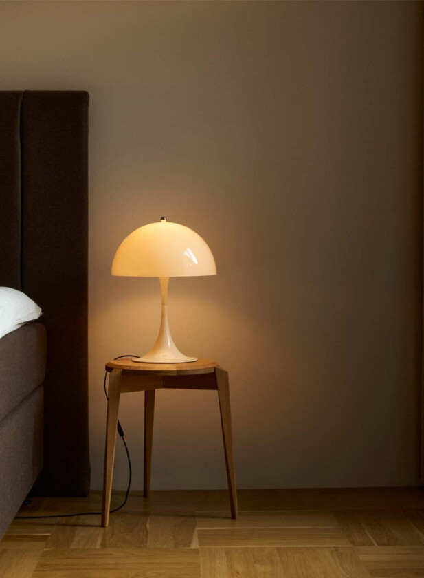 Panthella 320 bordlampe - opal/beige