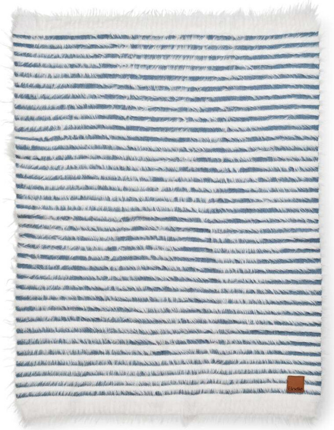 Elodie Furry Knit Teppe, Berry Blue - Tekstiler - Akryl,Nylon,Polyester