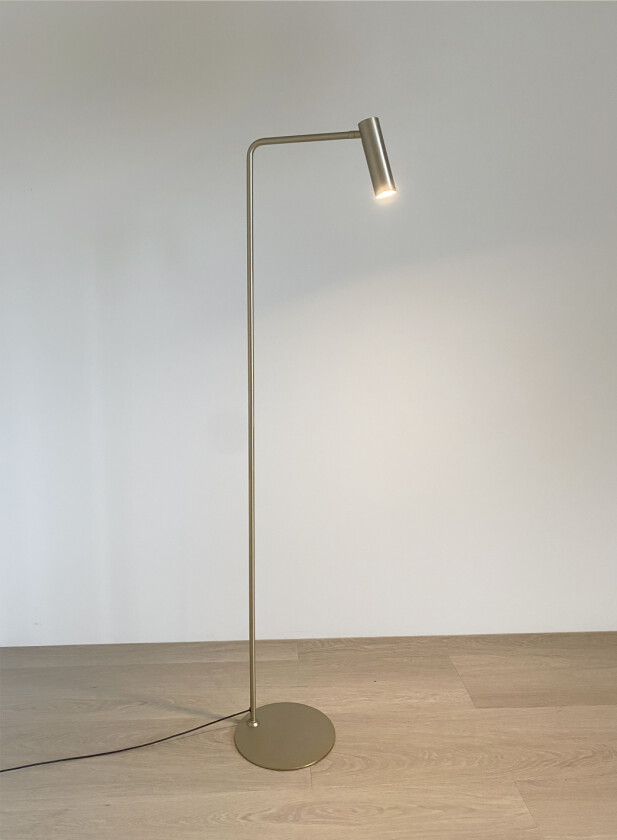 Slim gulvlampe - oxidert