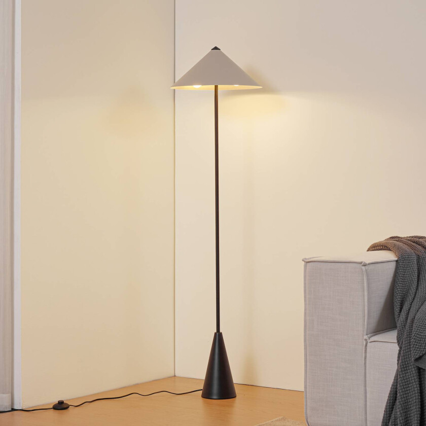 Lindby gulvlampe Norvik, høyde 150 cm, svart/grå, metall