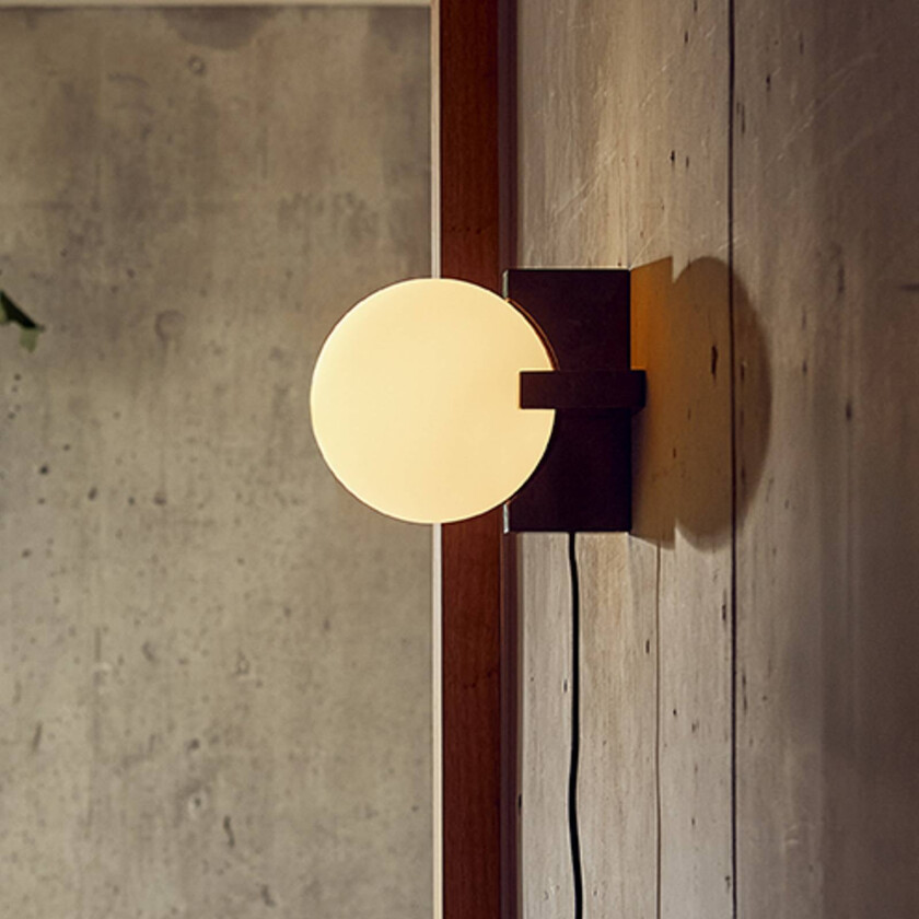 FRANDSEN bordlampe Hito, marmor, glass, E14, høyde 19,5 cm