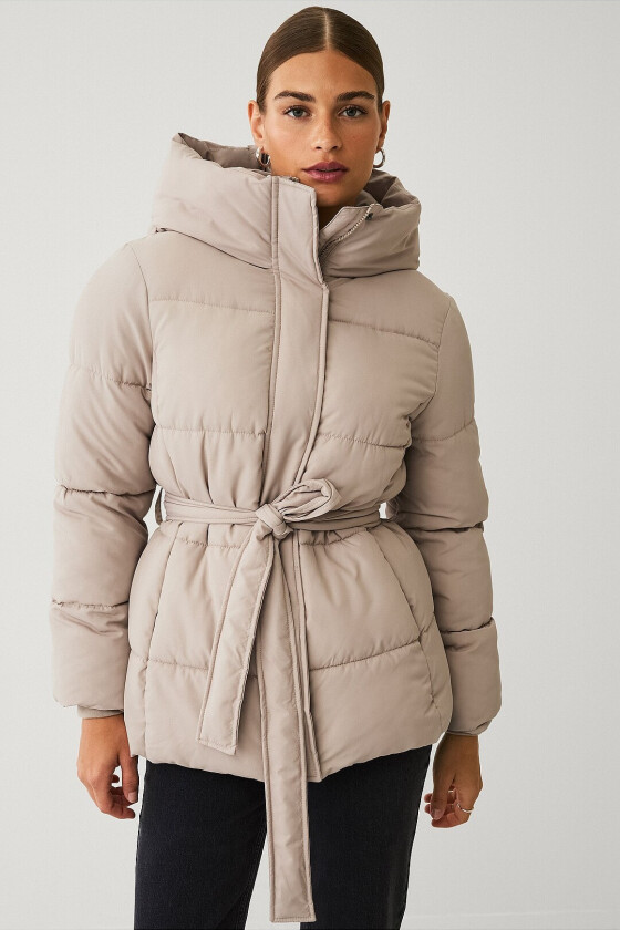 Polstret jakke med belte - Beige