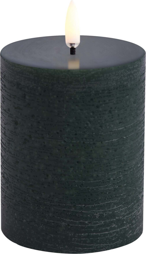 - LED pillar candle - Pine green, Rustic - 7,8x10,1 cm (UL-PI-PG78010)