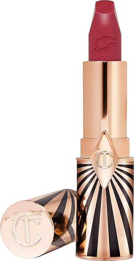 Hot Lips 2.0 K.I.S.S.I.N.G Amazing Amal