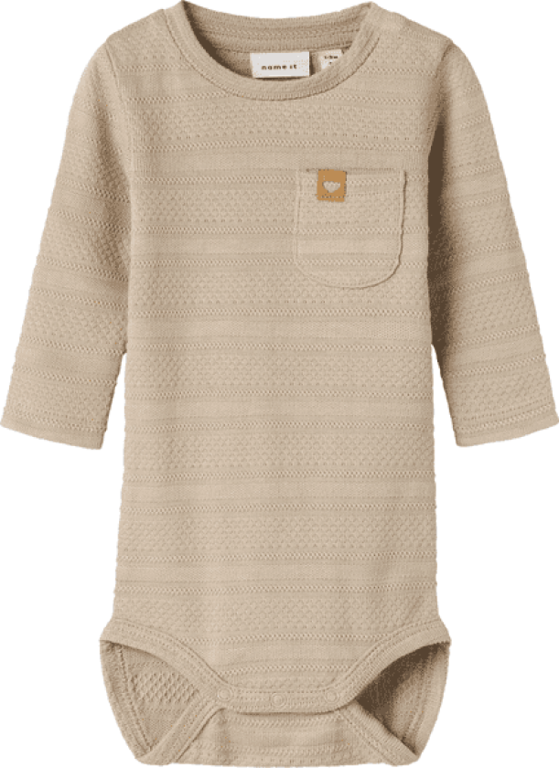 Name It Nbnommi body, Island Fossil