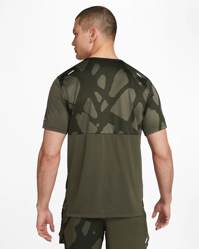 Dri-Fit Run Rise 365 T-Shirt Herre Cargo Khaki/Reflective Silver