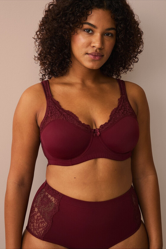 Spile-BH Cecilia Minimizer med blondedetaljer - Rød