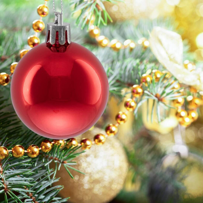 Sett med skinnende julekuler – 50 blanke ornamenter