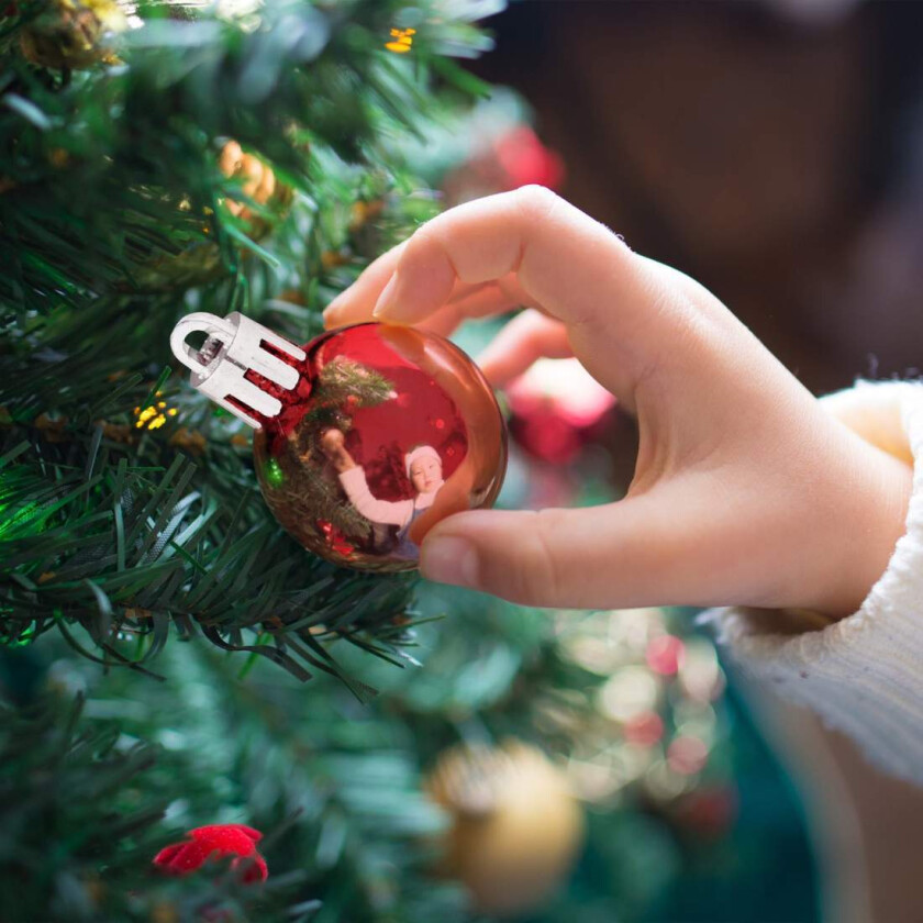 Sett med juletrekuler – 96 dekorative ornamenter