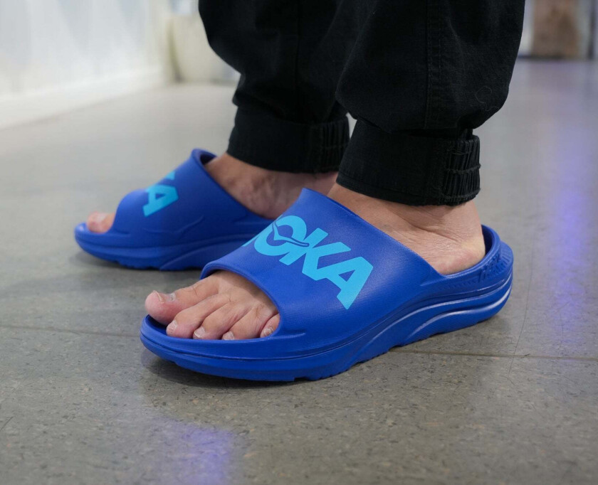 U ORA ATHLETIC SLIDE Ultramarine / Skyward Blue, EU 36