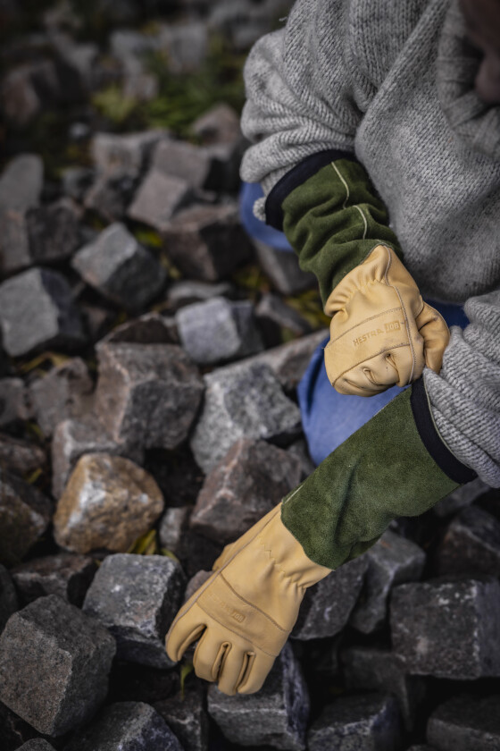 Gardener's Gauntlet Yellow