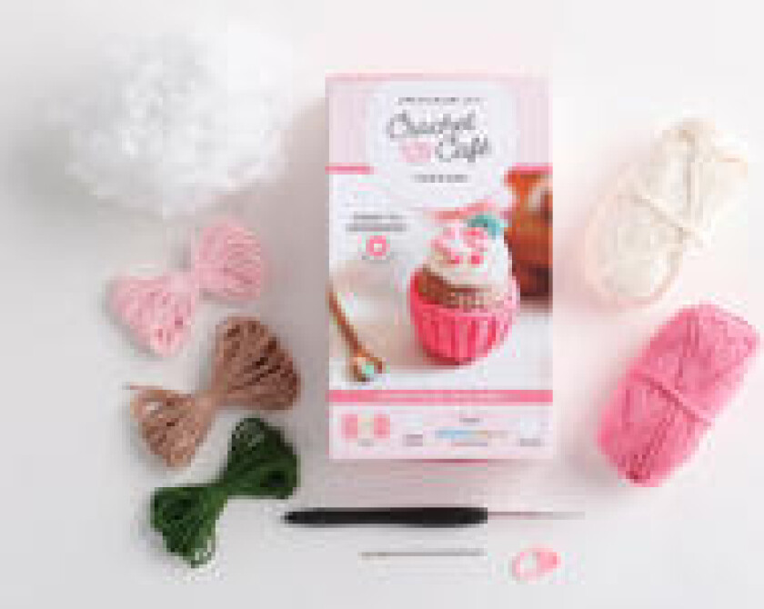 Crochet Café Amigurumi Kit Cupcake