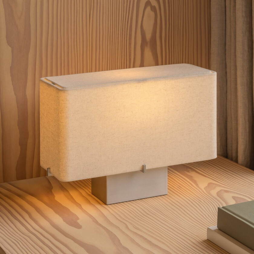 Audo bordlampe Nonna aluminium/sandfarget Høyde 24 cm Metall/stoff