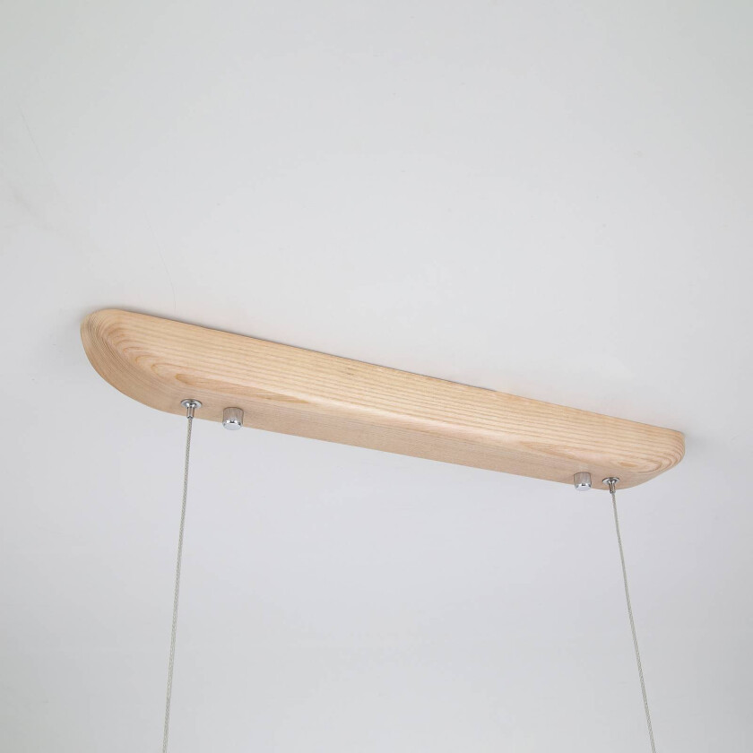 LED-pendellampe Kenzie, lengde 60 cm, lysebrun, tre, CCT