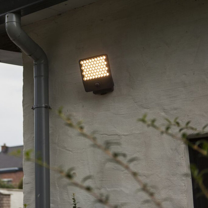 LUTEC ATLANTIS MEDIUM LED VEGGLAMPE 1 LYS PIR MØRKEGRÅ 4000K