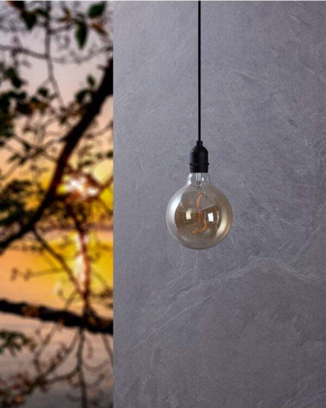 G125 2M TO 4XAA BATTERIES IP44 AMBER