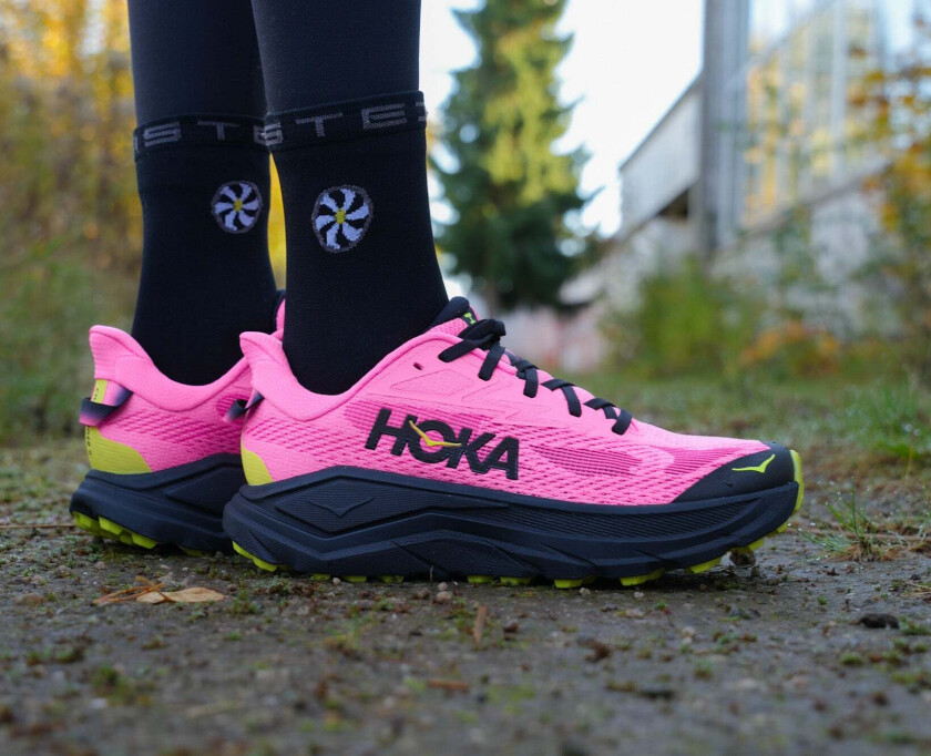 W CHALLENGER 8 Neon Rose / Black, EU 42 2/3