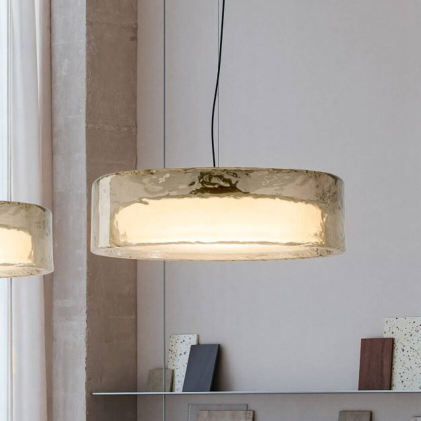 LED-hengelampe Ringo, Ø 70 cm, røykgrå, plast