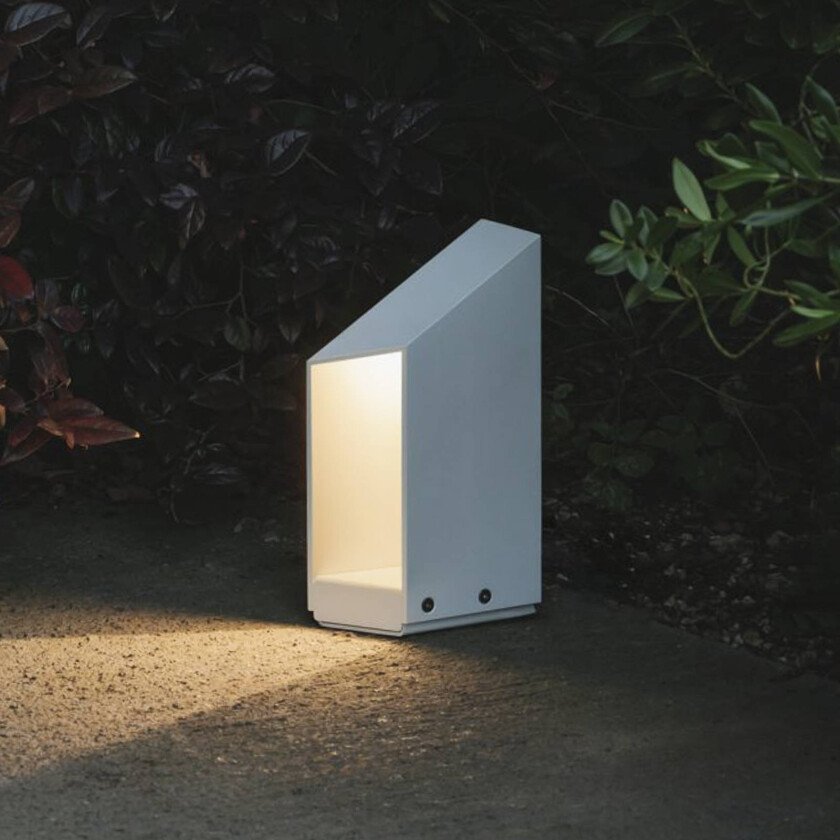 LED-sokkellampe Domus, høyde 26 cm, hvit, aluminium