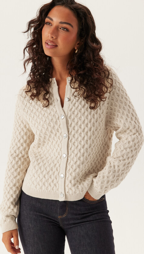 Vikali L/S O-NECK KNIT BUTTON