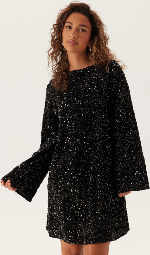 Pckam Ls Deep Back Bow Dress