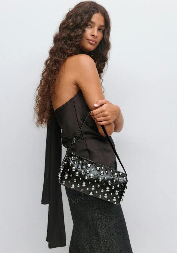 - Studded shoulder bag - Skuldervesker - Svart - ONESIZE - Dame