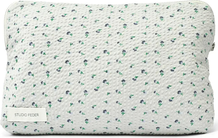 Celia Toiletry Bag - Seersucker - White - 30X20X10CM