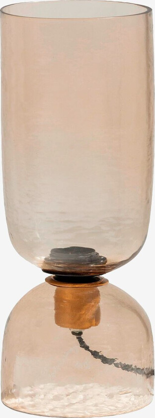 Gigi Bordlampe, Natur