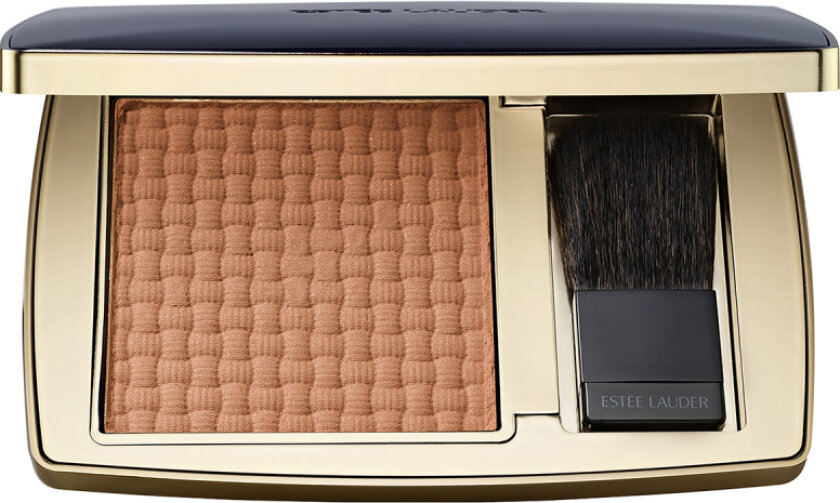 The Sculpting Blush Magnetic Glow