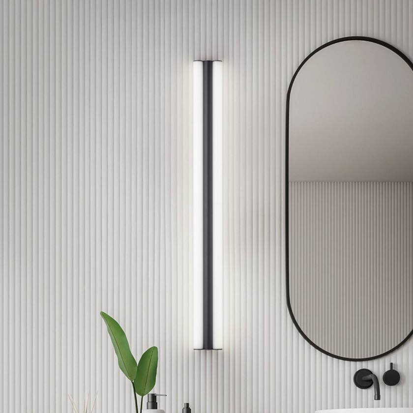 LED-speillampe LOOM, lengde 90 cm, svart, IP44