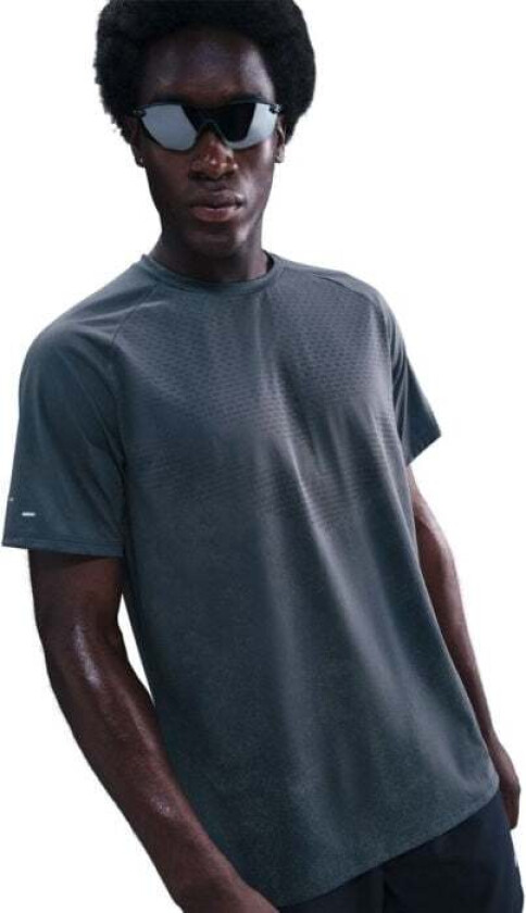 Dri-FIT ADV Stride SS Tee