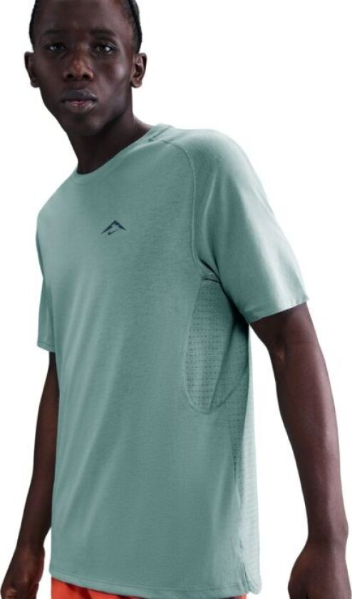 Dri-FIT ADV Solar Chase SS Tee