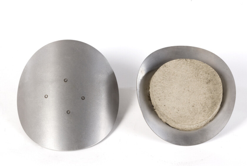 Tolmer røkrør gjenmuringslokk Gjenmuringslokk for tetting av gamle uttak/hull i skorstein. Festes med ildfast masse eller flytende fiberpakning.