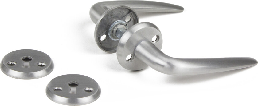 Habo Porto innvendig dørvrider, krom Innvendig dørhåndtak i børstet aluminium. Passer til dørtykkelse 38-42 mm. Bygger ut 50 mm.
Porto modellen fås også som ytterdørsvrider.