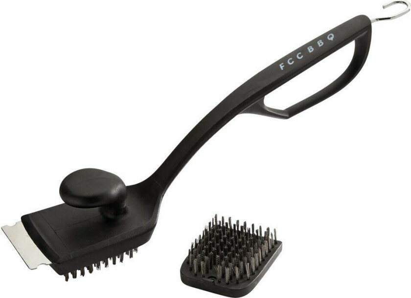 Bilde av grillbørste med ekstra børste Grillbørste med et ekstra håndtak over børstehode. Det gir ekstra kraft til børsting av grillrist og gjør det enkelt å få bort matrester som sitter godt fast.