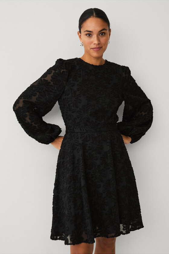 Kjole med knytbart belte - Svart