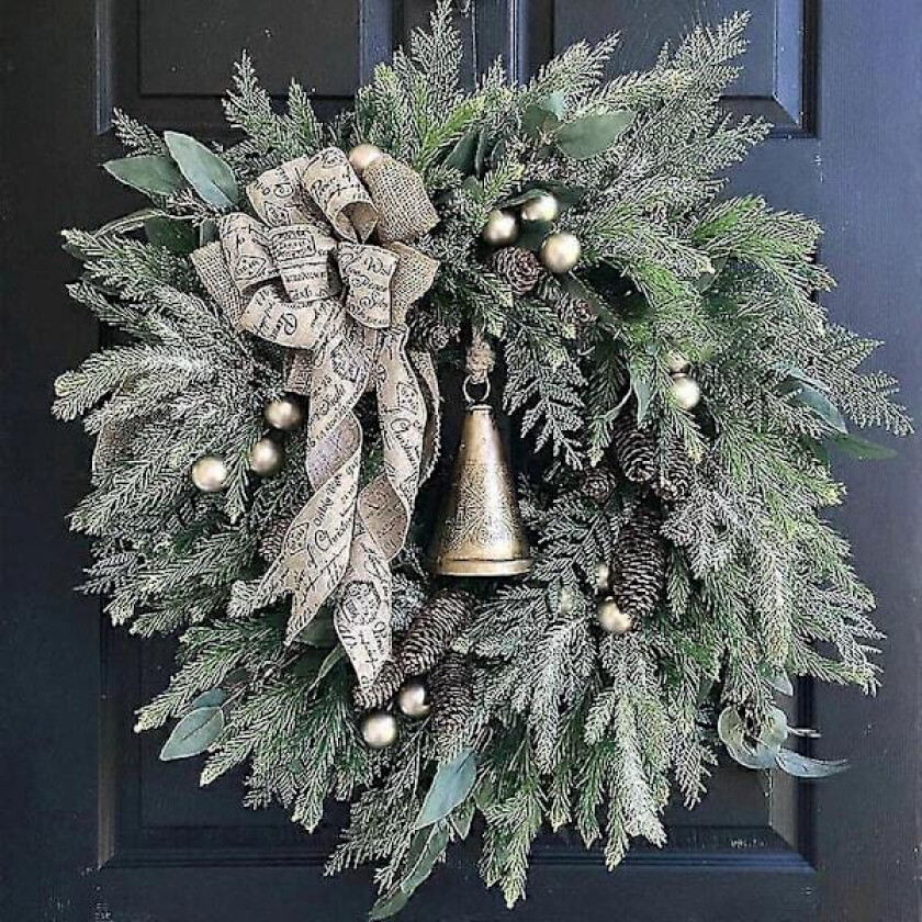 Julekrans i bondegårdsstil med ringeklokke, julekrans til inngangsdør, hengende ornament, juledekorasjon