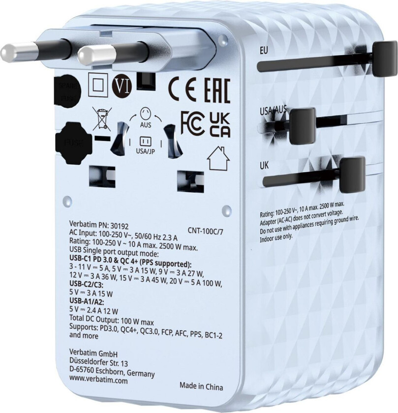 Charge 'n' Travel 100W Universal Travel Adapter with retractable cable Blue