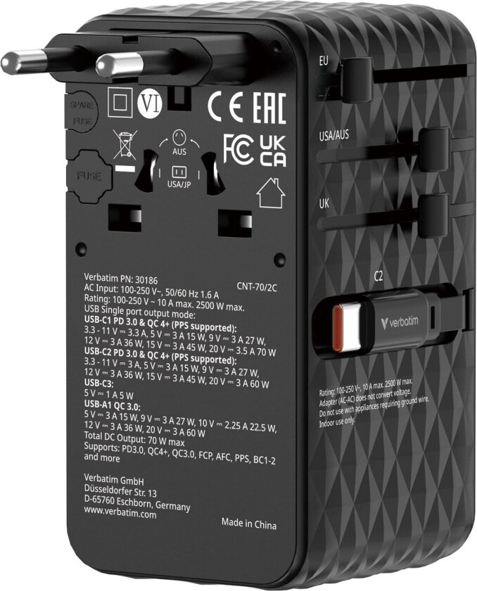 Bilde av Charge 'n' Travel 70W 2C retractable Universal Travel Adapter Black