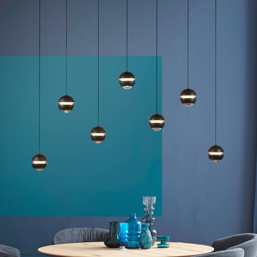 SCHÖNER WOHNEN LED-hengelampe Lini svart 7 lyskilder lang 3.000K