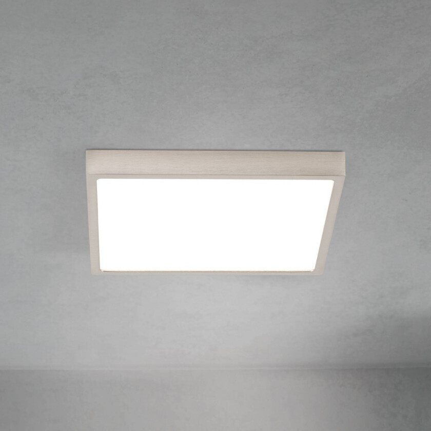 LED-taklampe Disc, nikkelfarget satinert Lengde 24 cm CCT