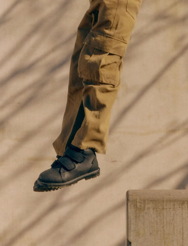 Shoes - Flat - With Velcro - Black - 33