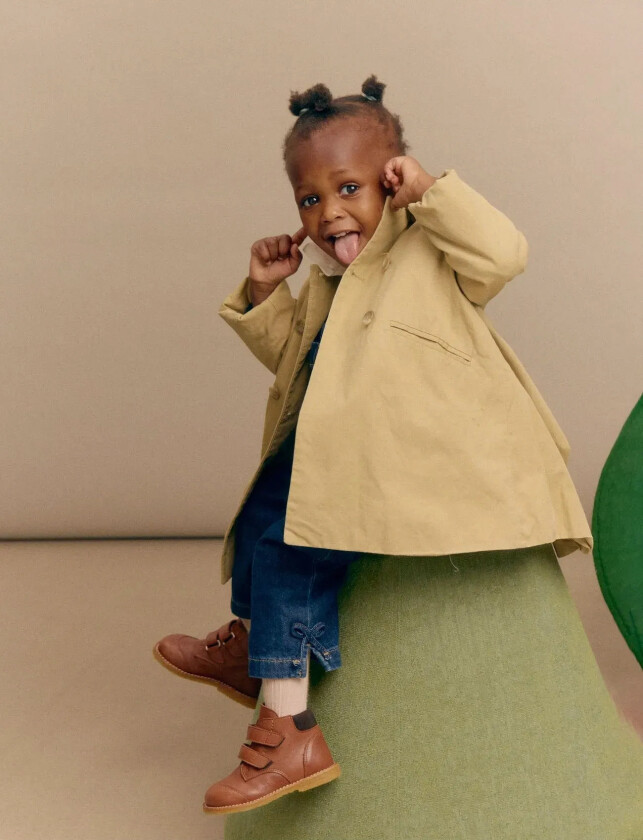 Shoes - Flat - With Velcro - Brown - 21