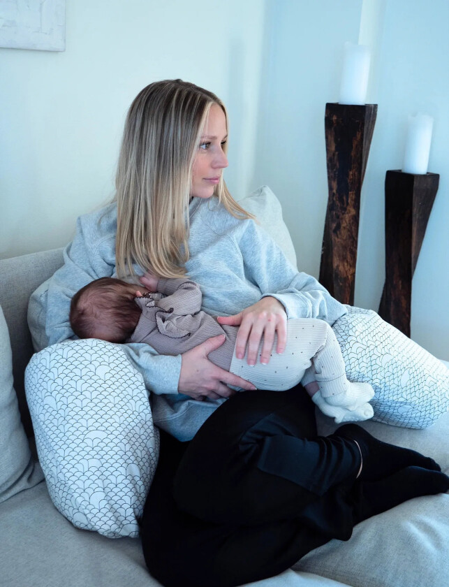 Mamarest Nursing Pillow - White - ONE SIZE