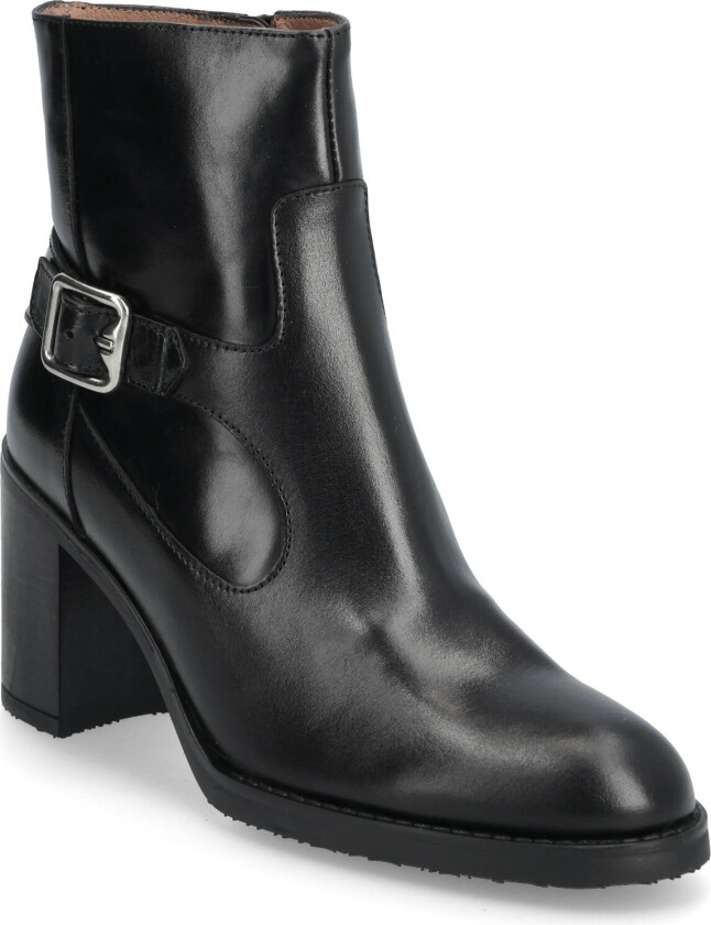 Remache 13 - Black - 38